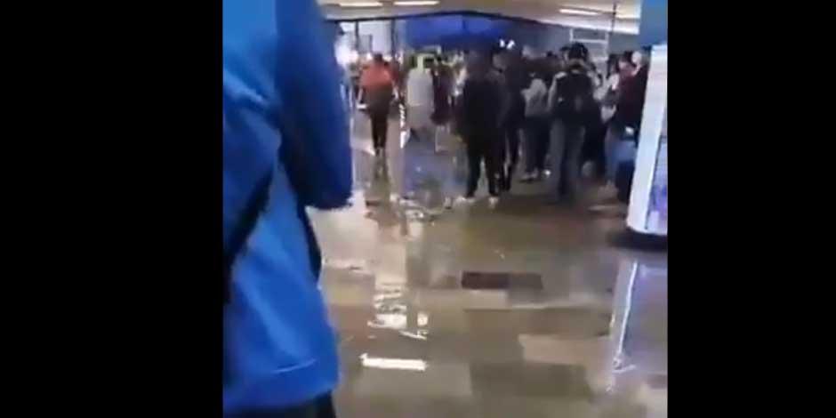 Hoy se registraron inundaciones en la Línea 1 del Metro