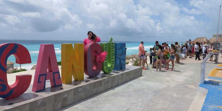 Cancún es el destino donde más jóvenes han adquirido el virus.