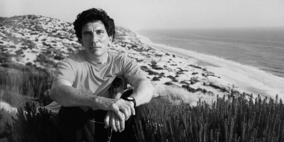 El poeta Reinaldo Arenas se suicidó el 7 de diciembre de 1990 en Nueva York.