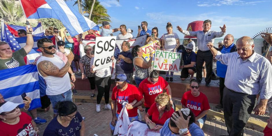 Ciudadanos de Miami protestan en contra de las represiones que ocurren en Cuba. *Esta columna expresa el punto de vista de su autor, no necesariamente de La Razón.