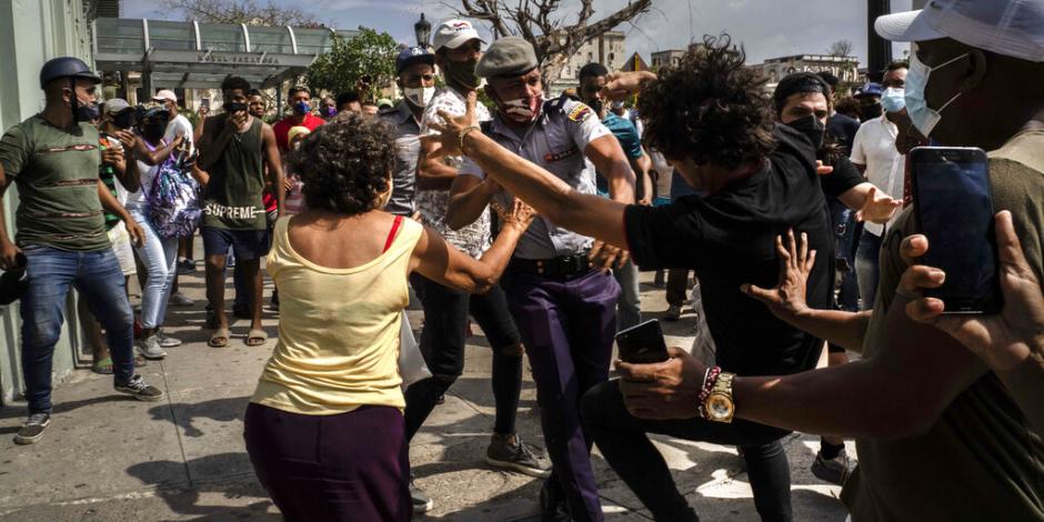 Cubanos protestan en La Habana, el pasado 11 de julio. *Esta columna expresa el punto de vista de su autor, no necesariamente de La Razón.