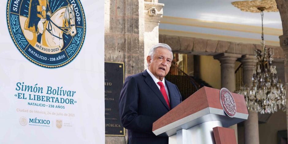 El Presidente Andrés Manuel López Obrador (AMLO) encabezó el evento conmemorativo por el 238 natalicio del libertador Simón Bolívar.