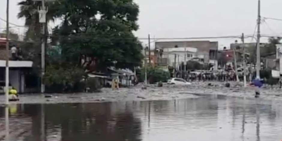 Fuerte lluvia deja daños severos en 10 colonias de Zapopan, en Jalisco