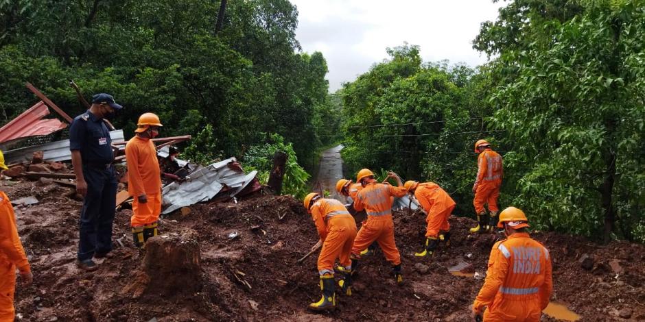 India enfrenta las peores inundaciones desde 1982; autoridades reportan casi 160 muertos.