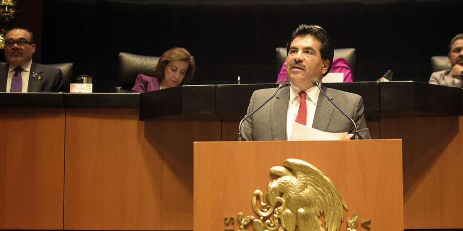José Enríquez Herrera, senador de Morena