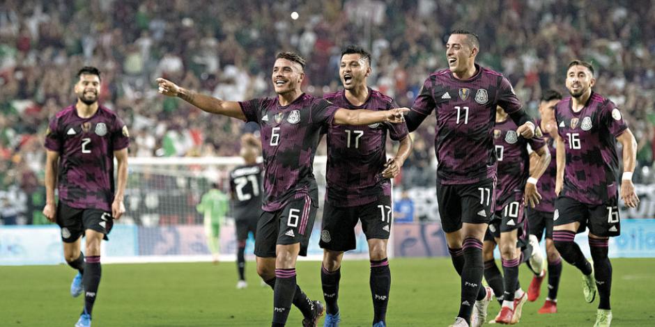 Los mexicanos festejan un gol vs. Honduras el 24 de julio.