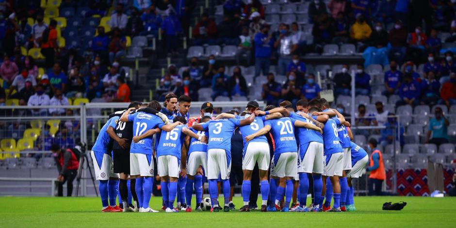 Futbolistas de Cruz Azul previo a su partido contra el Mazatlán FC el pasado 26 de julio.