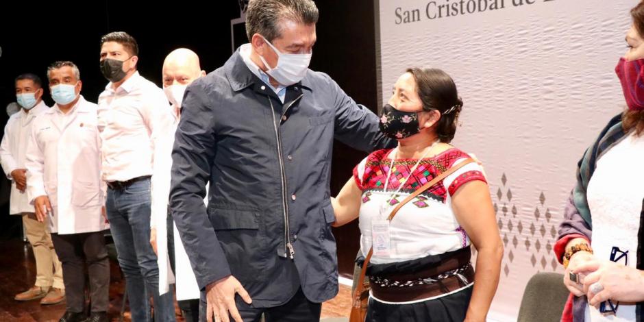 Rutilio Escandón Cadenas reiteró su reconocimiento a las y los parteros por su gran trabajo a favor de la salud..