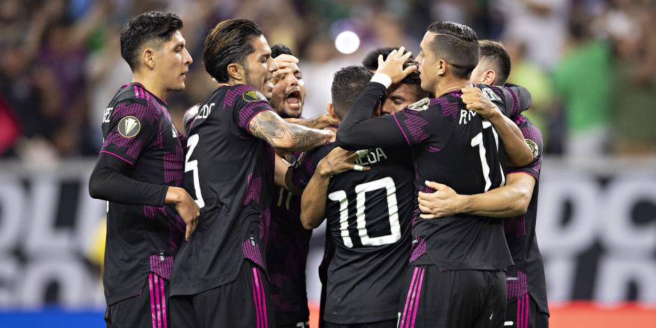 Jugadores de México celebran un gol contra Canadá en las semifinales de la Copa Oro el pasado jueves.