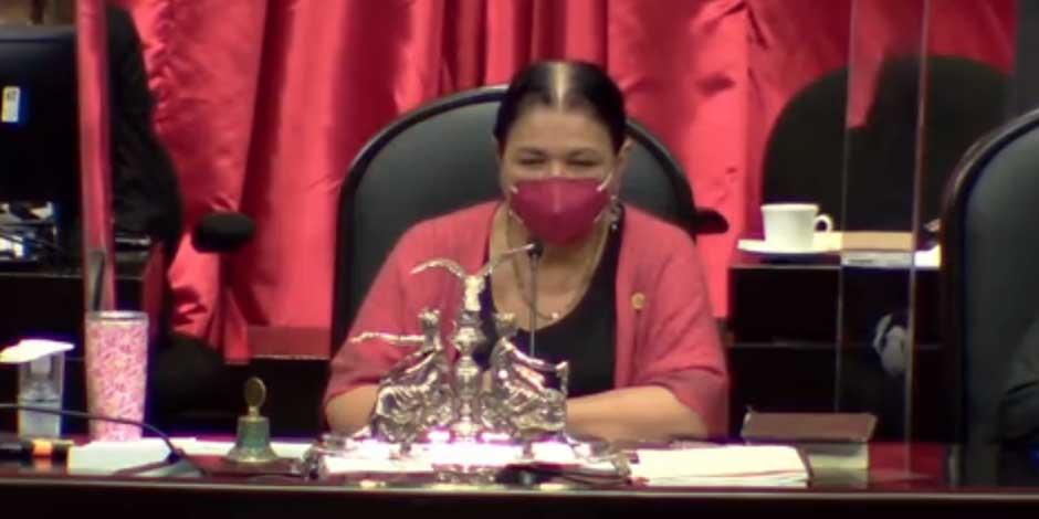 Cámara de Diputados guarda un minuto de silencio por legisladora del PT María Teresa Marú
