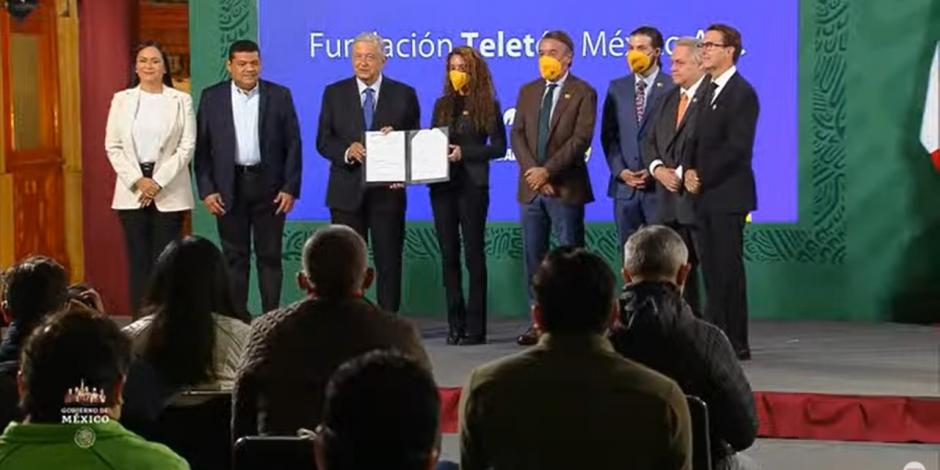 AMLO subrayó que el Gobierno confía en Fernando Landeros, presidente de la Fundación Teletón