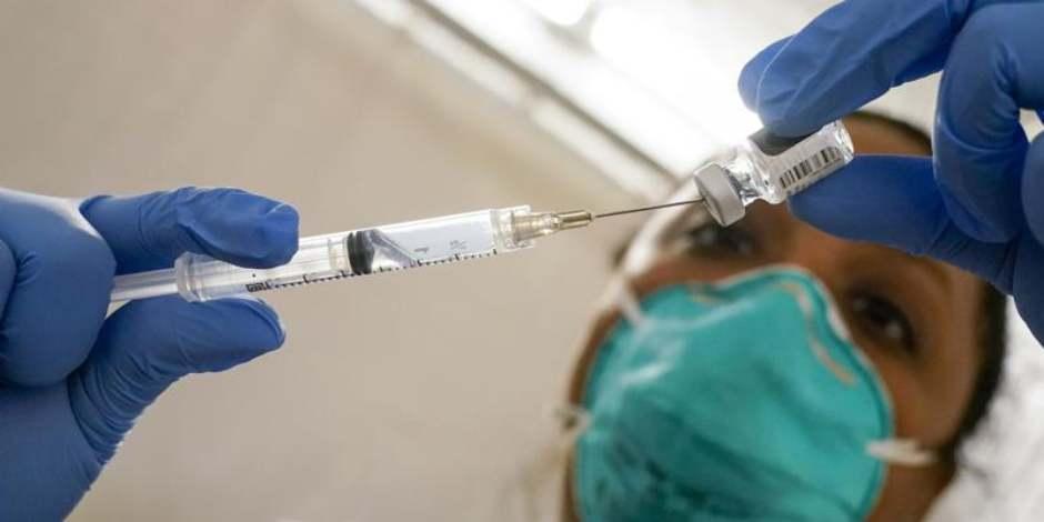 Los reguladores de salud de Estados Unidos han autorizado dosis adicionales de las vacunas COVID-19 en personas con sistemas inmunitarios debilitado.