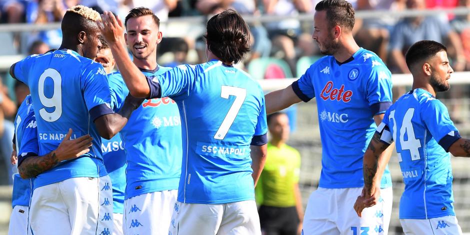 Jugadores del Napoli en partido de la Serie A.