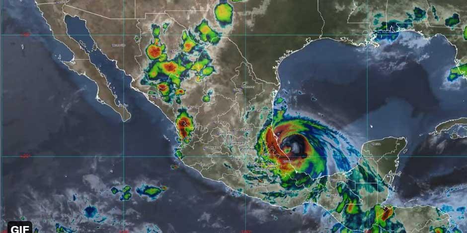Huracán "Grace" se fortalece previo a impactar Veracruz; ya es categoría 3