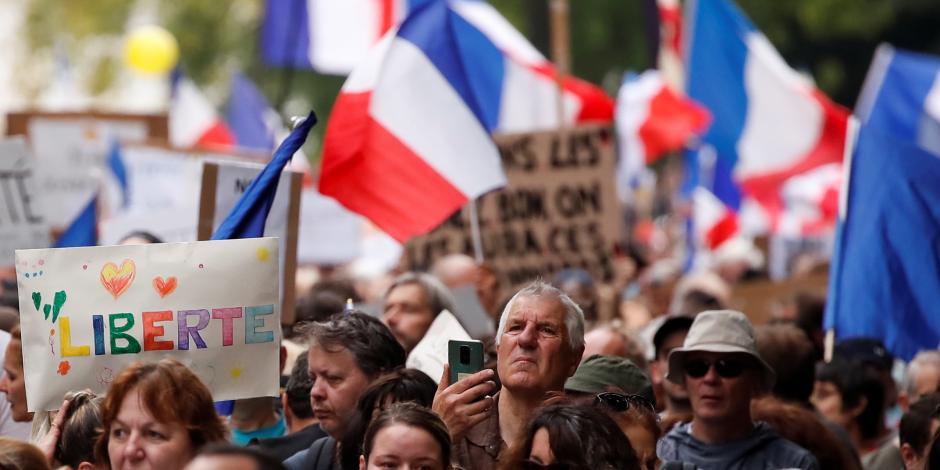 Los franceses se volvieron a manifestar en contra el certificado sanitario por COVID-19.