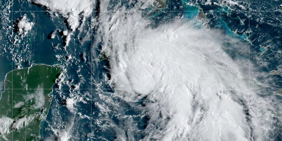 Las bandas nubosas de "Ida" ocasionarán lluvias puntuales muy fuertes y vientos con rachas de 50 a 60 kilómetros por hora en Yucatán y Quintana Roo.