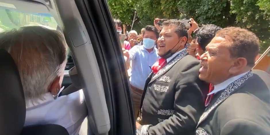 CNTE para otra vez convoy de AMLO en Chiapas