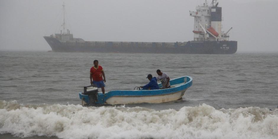 Cierran puertos en Guerrero, Oaxaca y Chiapas ante inminente paso del Huracán “Agatha”.
