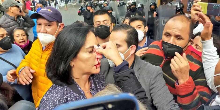 Lía Limón, alcaldesa electa en la alcaldía Álvaro Obregón, fue agredida por elementos policiacos a las afueras del Congreso de la Ciudad de México