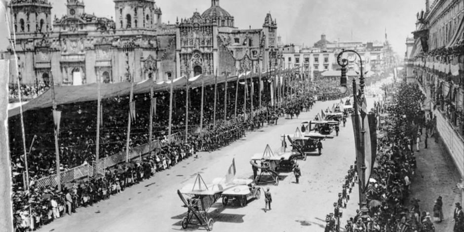Anónimo, Desfile militar del Centenario de la Consumación de la Independencia, 1921.