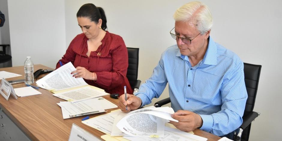 Jaime Bonilla Valdez, firmó dos convenios con el Gobierno federal y el Ayuntamiento de Tijuana, para el reacomodo de 302 familias damnificadas