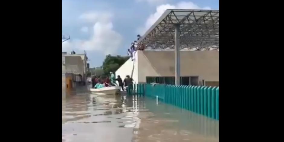 Lluvias en Hidalgo causaron inundación del Hospital General de Zona No.5 del IMSS.