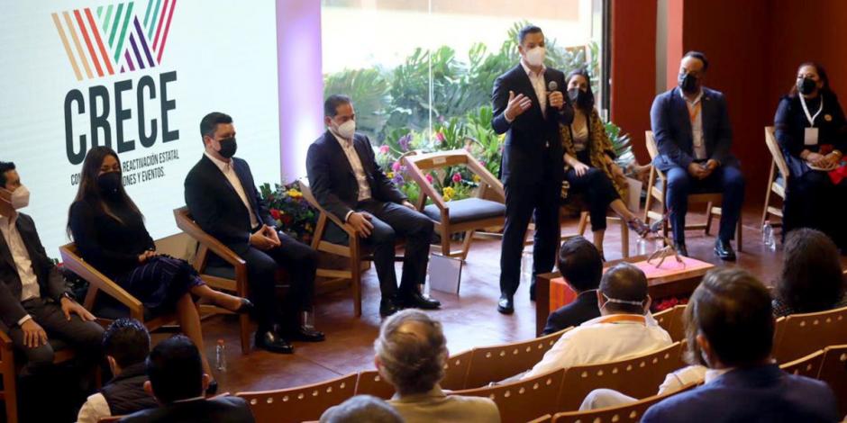 Alejandro Murat inauguró el Congreso CRECE que busca promover a Oaxaca como un destino ideal para realizar reuniones, convenciones, ferias y exposiciones.