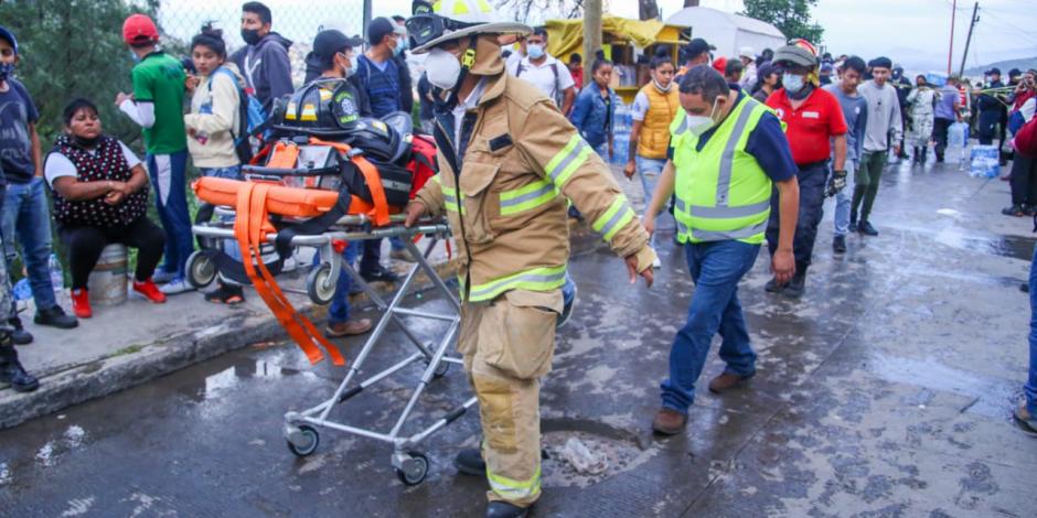 Distintos cuerpos de auxilio fueron desplegados en el cerro del Chiquihuite para realizar labores de búsqueda y rescate