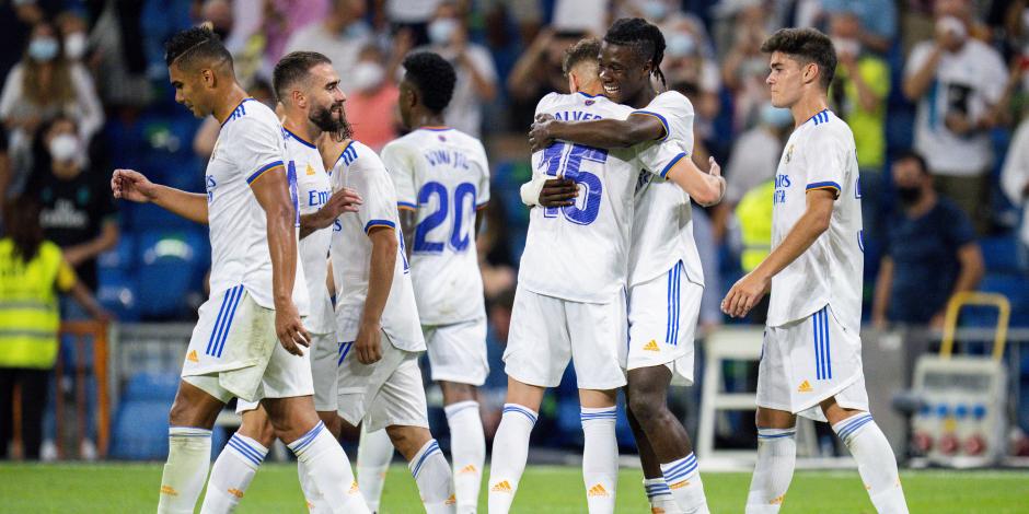 Jugadores del Real Madrid festejan un gol contra el Celta de Vigo el pasado 12 de septiembre, en su último juego previo a su debut en la Champions League.