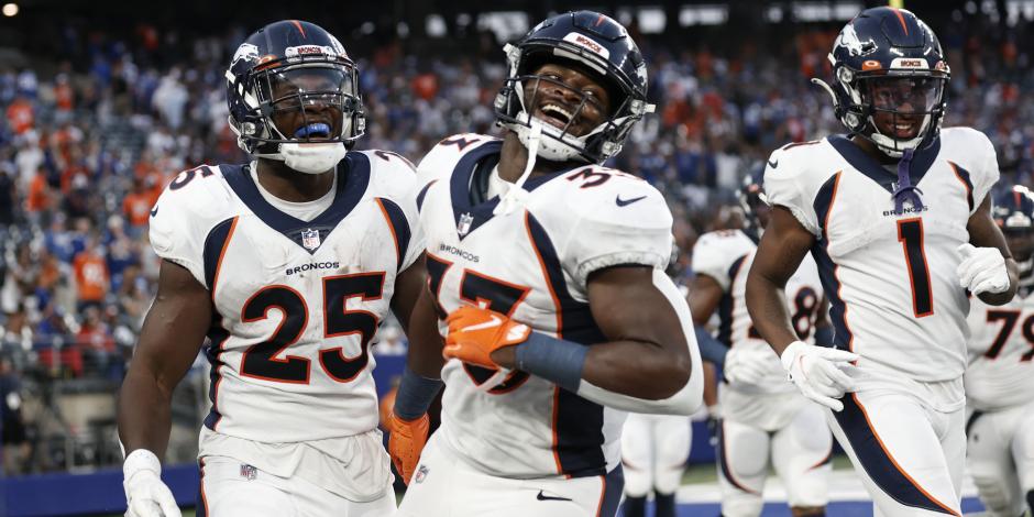 Jugadores de Broncos celebran un touchdown contra Giants en la Semana 1 de la NFL, el pasado 12 de septiembre.