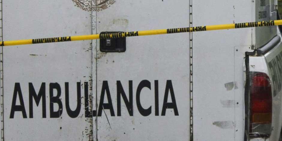 Al menos dos personas lesionadas dejó la explosión de un tanque de oxígeno al interior de una ambulancia en Guanajuato.