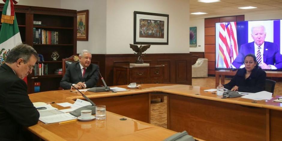 El Presidente López Obrador (centro) participó en el foro virtual sobre cambio climático, convocado por Joe Biden, ayer.