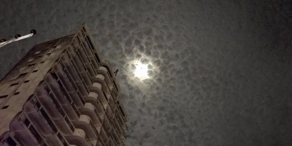 Este 19 de septiembre, usuarios de redes sociales compartieron imágenes del cielo aborregado de Acapulco, Guerrero