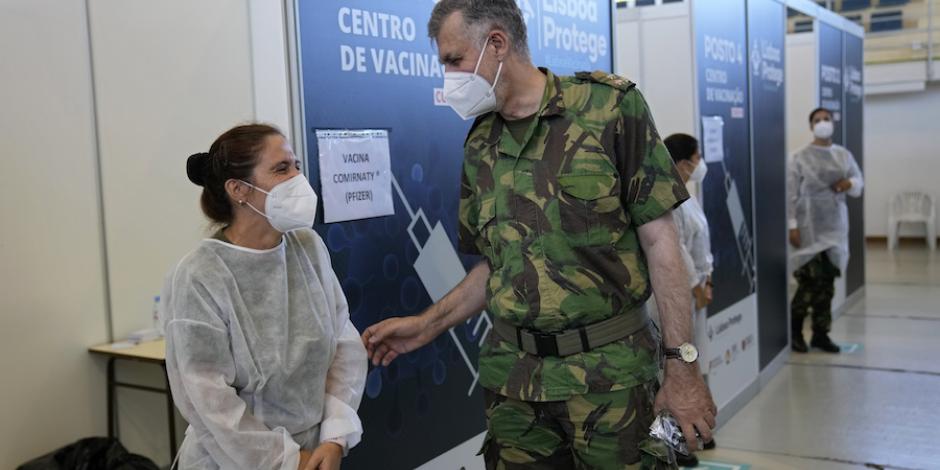 Portugal aventaja y declara “misión terminada” con 84% de vacunados