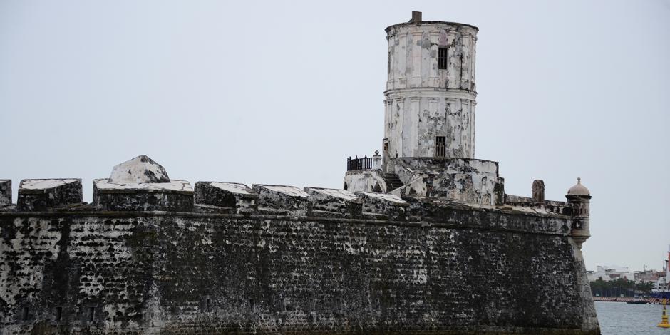 AMLO anunció que la Secretaría de Marina ayudará en toda la reconstrucción de la fortaleza de San Juan de Ulúa