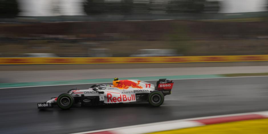 El mexicano de Red Bull Sergio Checo Pérez durante el GP de Turquía de la F1