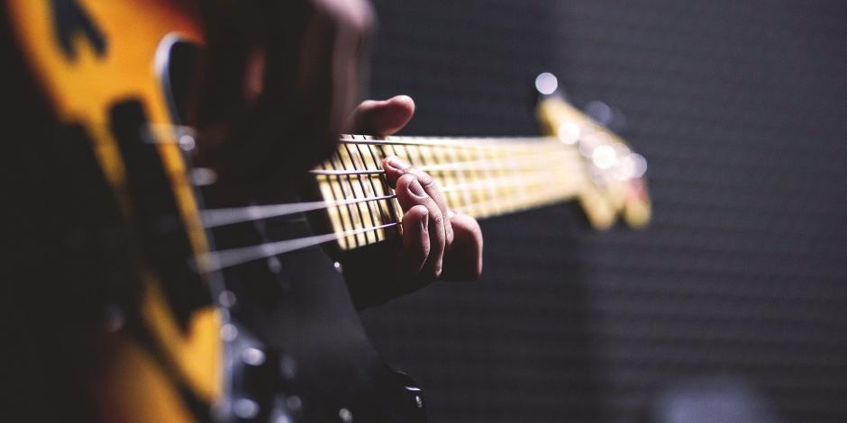 Si tu guitarra quieres afinar a Google debes accesar; te decimos cómo usar Google Tuner, la nueva herramienta musical de Google