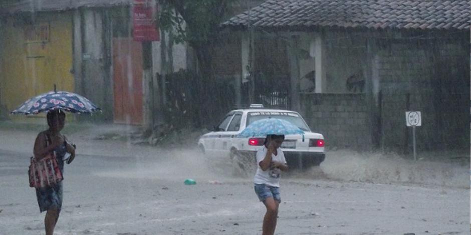 Lluvia causa estragos en Acapulco