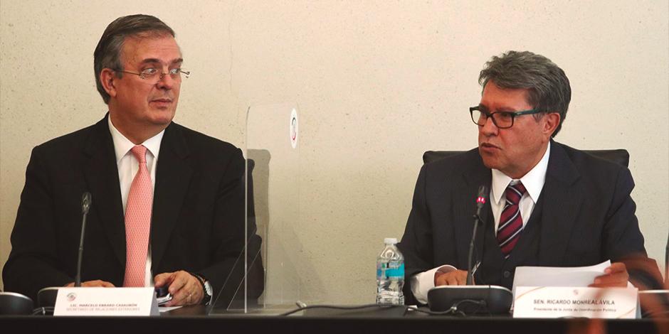 El Canciller Marcelo Ebrard (izq.) y Ricardo Monreal también se reunieron ayer en la sede legislativa para hablar sobre el Diálogo de Alto Nivel entre México y EU.