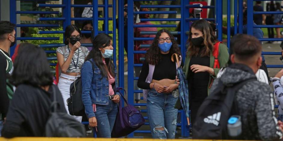 UNAM resalta que el uso del cubrebocas será obligatorio para toda la comunidad universitaria durante el regreso a clases presenciales.
