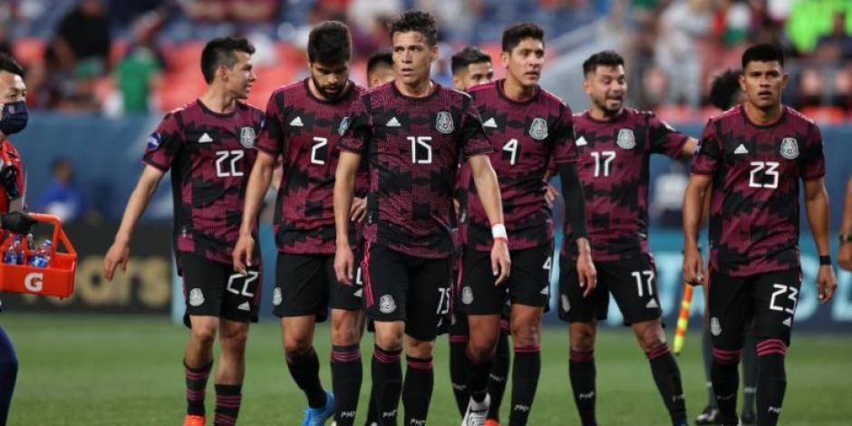Jugadores de la Selección Mexicana al terminar un partido.