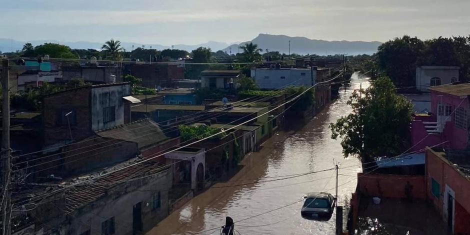 Nayarit amaneció este jueves con severas inundaciones provocadas por "Pamela".