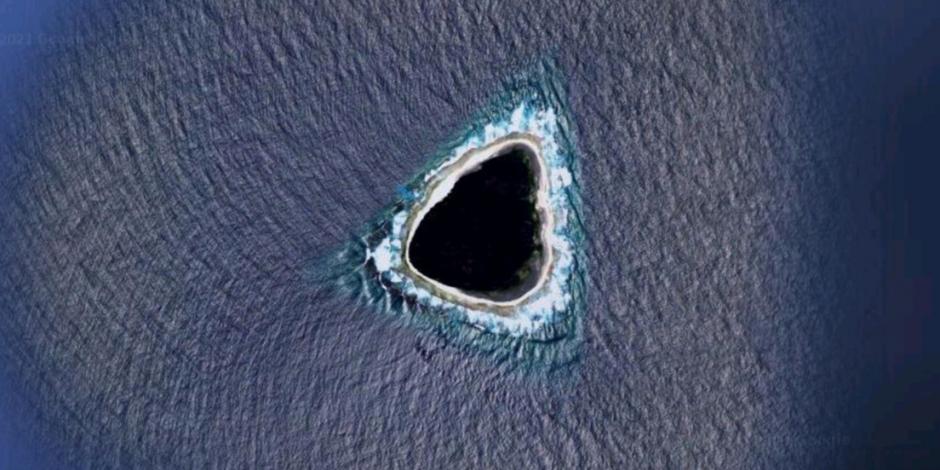 La isla encontrada en Google Maps tiene lo que parece ser una censura o un agujero negro