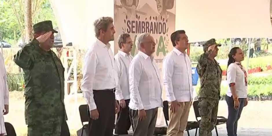 El Presidente, Andrés Manuel López Obrador y John Kerry, enviado especial para el CLima de Estados Unidos 