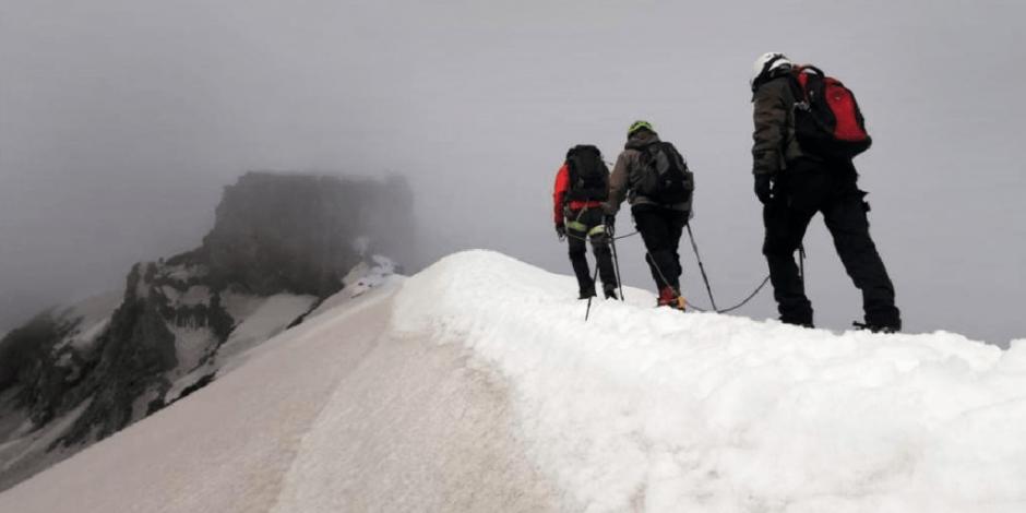 Montañistas mueren por alud en el volcán Chimborazo en Ecuador