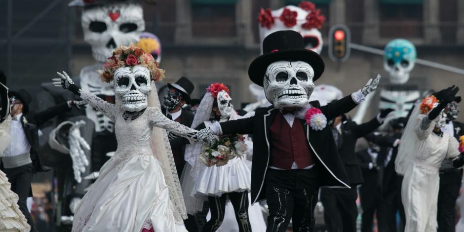 El Desfile Internacional de Día de Muertos de la Ciudad de México este año regresa de manera presencial.