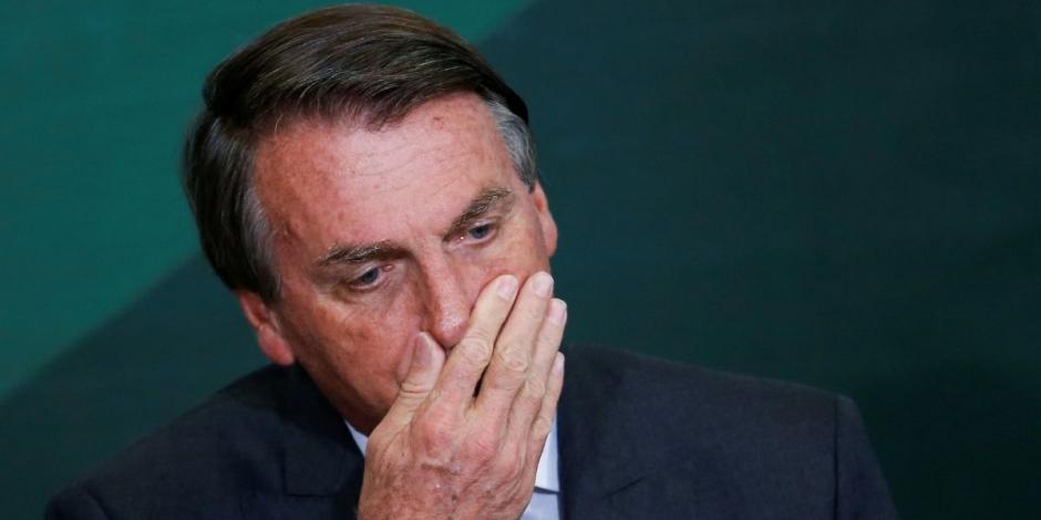 Bolsonaro sugirió presunta relación entre la vacuna contra COVID-19 y el Sida.