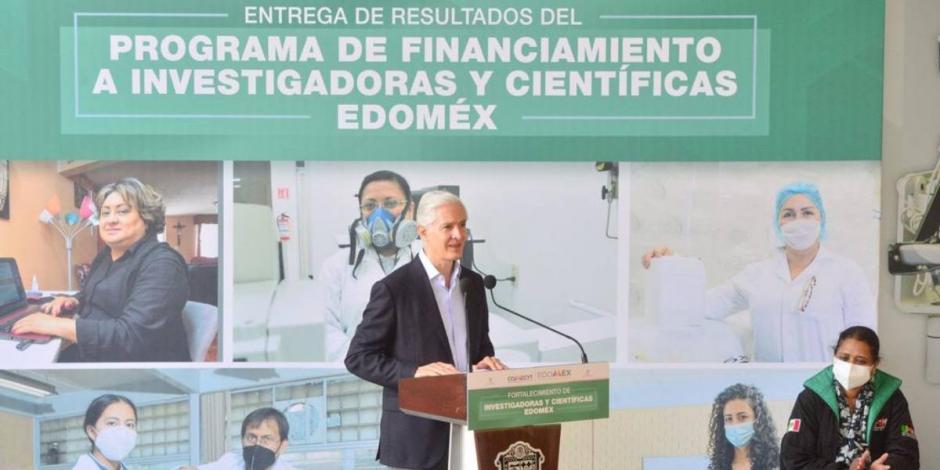 Alfredo Del Mazo señaló que el programa de financiamiento a investigadoras impulsa el desarrollo de la ciencia.