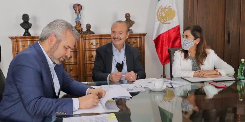 Gobernador de Michoacán, Alfredo Ramírez Bedolla suma esfuerzos con el IMSS