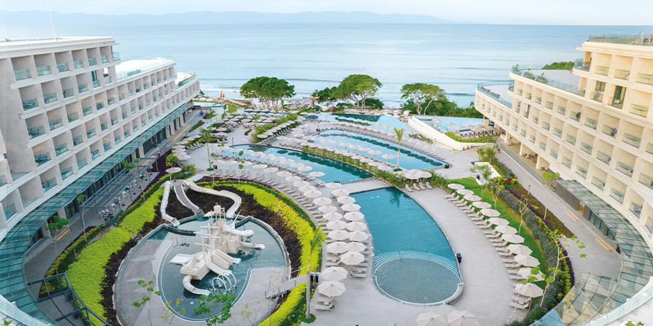 Secrets y Dreams Bahia Surf & Spa Resorts inició operaciones en julio.